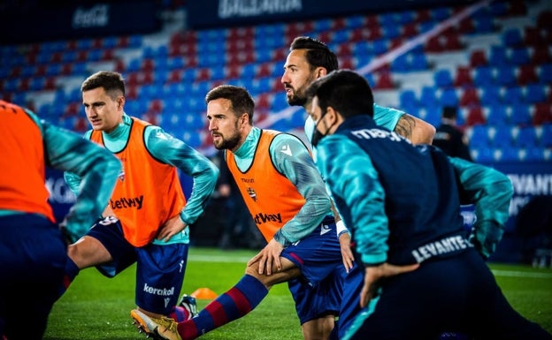 Cuanto Cobran Los Jugadores Del Levante